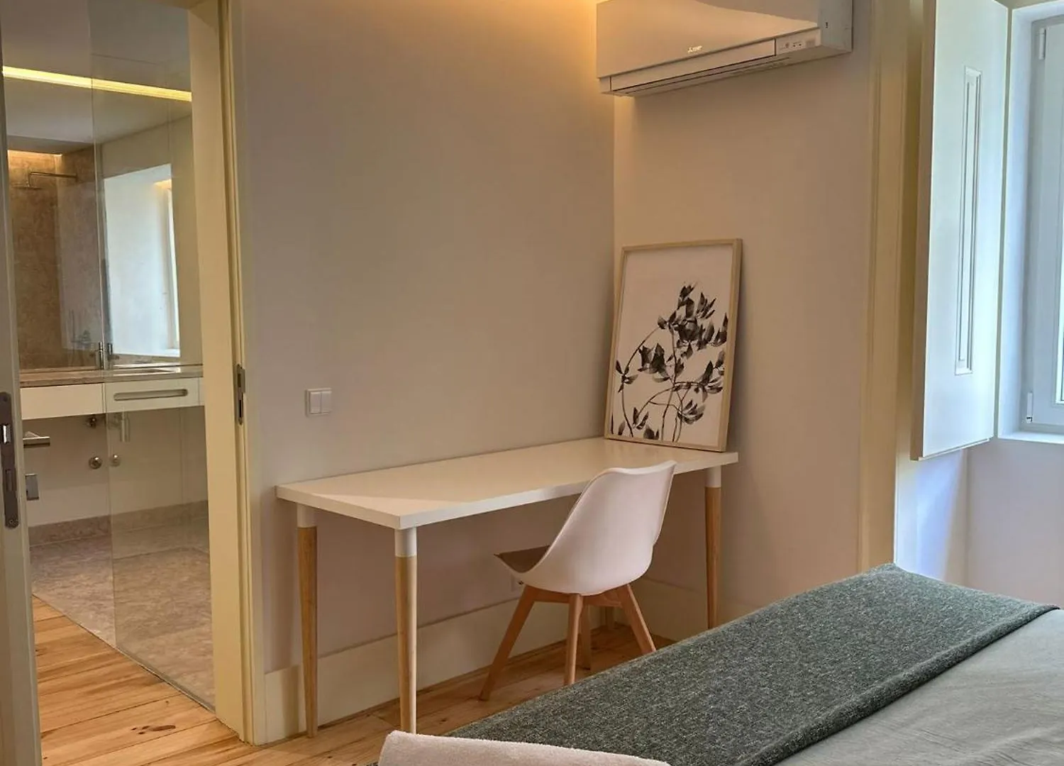 Апартаменты Apartamento Familiar Douradores Лиссабон