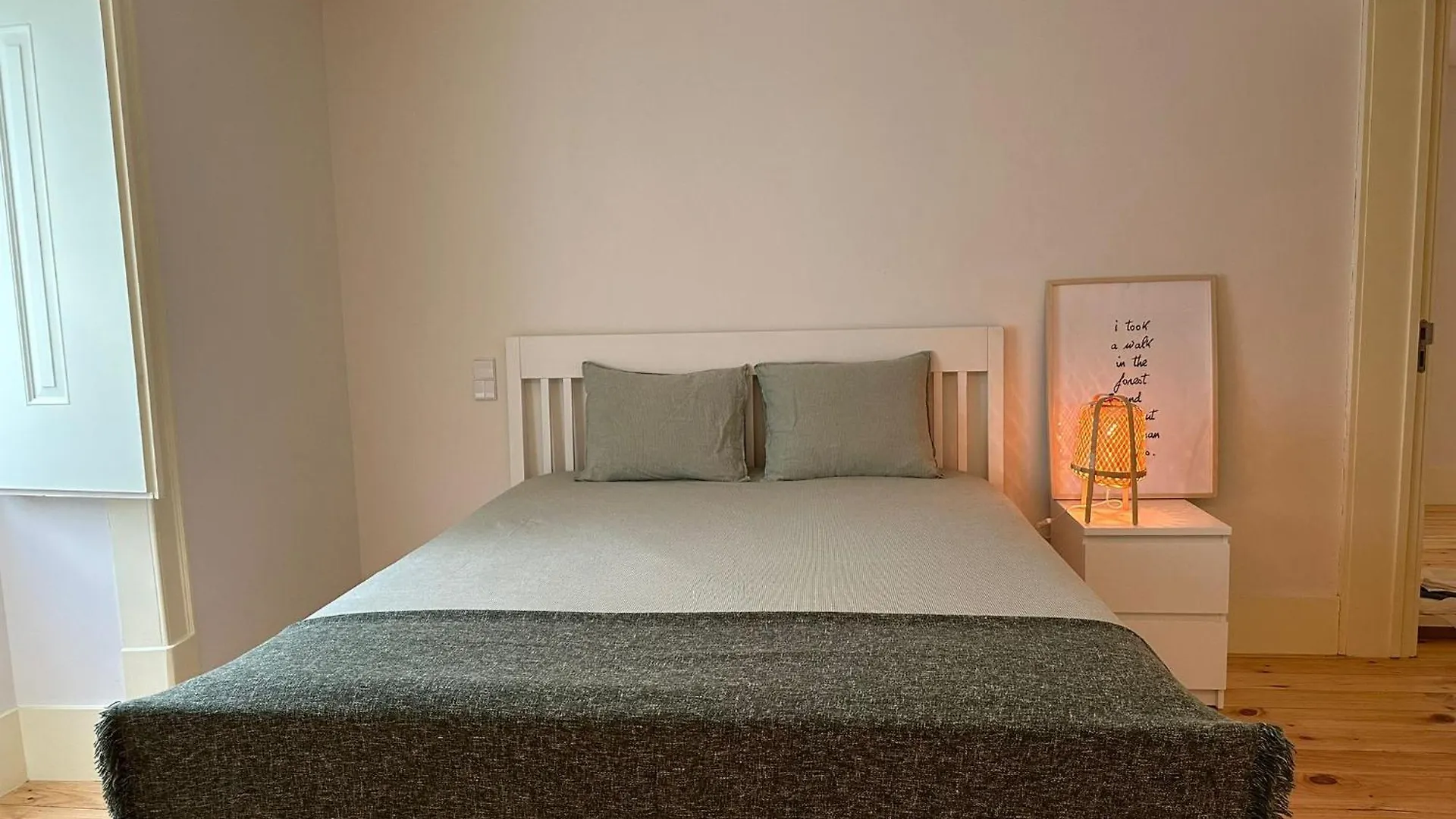Апартаменты Apartamento Familiar Douradores Лиссабон